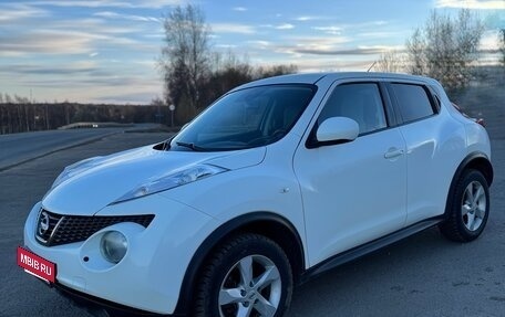 Nissan Juke II, 2012 год, 900 000 рублей, 3 фотография