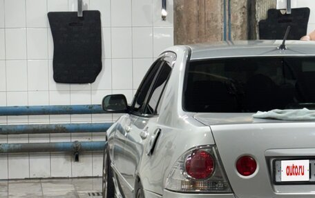 Toyota Altezza, 2002 год, 1 200 000 рублей, 3 фотография