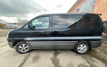 Hyundai Starex I рестайлинг, 2006 год, 550 000 рублей, 2 фотография