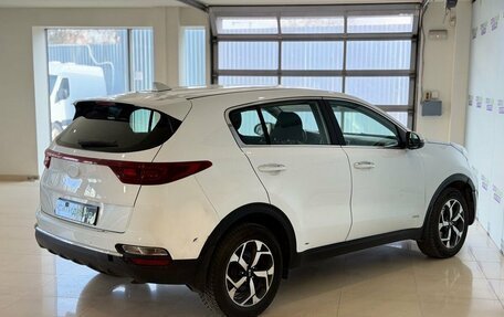 KIA Sportage IV рестайлинг, 2021 год, 1 690 000 рублей, 6 фотография