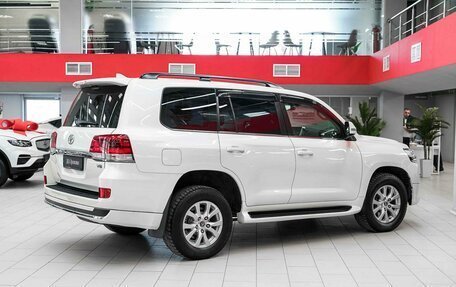 Toyota Land Cruiser 200, 2018 год, 5 250 000 рублей, 8 фотография