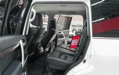 Toyota Land Cruiser 200, 2018 год, 5 250 000 рублей, 3 фотография