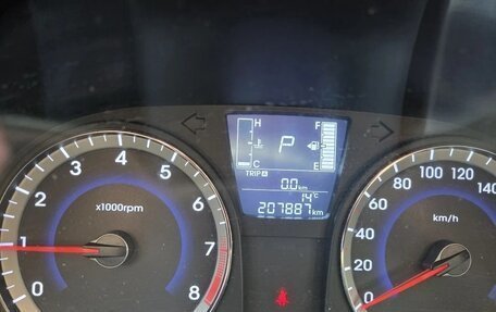 Hyundai Solaris II рестайлинг, 2015 год, 800 000 рублей, 7 фотография