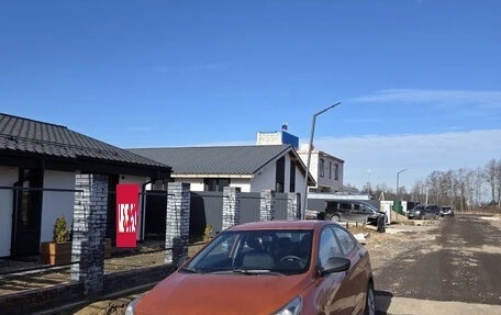 Hyundai Solaris II рестайлинг, 2015 год, 800 000 рублей, 2 фотография