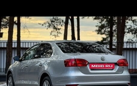 Volkswagen Jetta VI, 2012 год, 1 270 000 рублей, 3 фотография