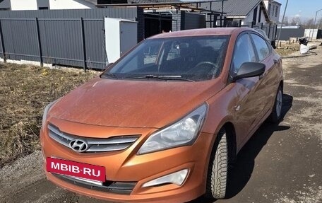 Hyundai Solaris II рестайлинг, 2015 год, 800 000 рублей, 5 фотография