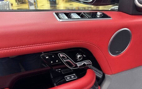 Land Rover Range Rover IV рестайлинг, 2021 год, 11 950 000 рублей, 14 фотография