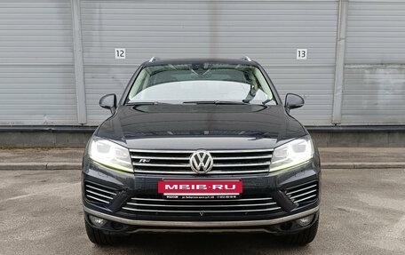 Volkswagen Touareg III, 2017 год, 3 599 000 рублей, 2 фотография