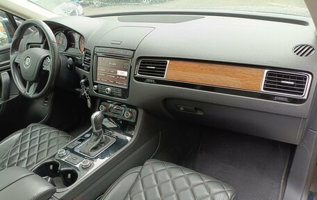 Volkswagen Touareg III, 2017 год, 3 599 000 рублей, 10 фотография