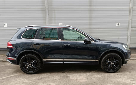 Volkswagen Touareg III, 2017 год, 3 599 000 рублей, 4 фотография