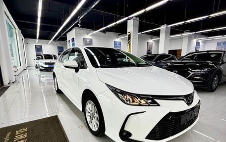 Toyota Corolla, 2022 год, 2 049 000 рублей, 3 фотография