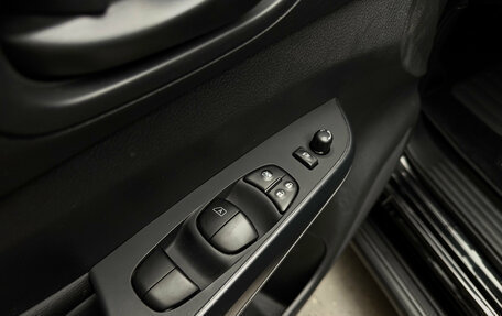 Nissan Navara (Frontier), 2024 год, 5 000 000 рублей, 16 фотография