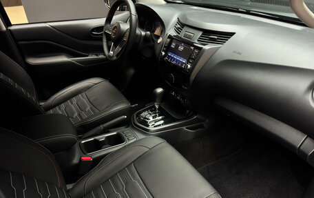 Nissan Navara (Frontier), 2024 год, 5 000 000 рублей, 13 фотография