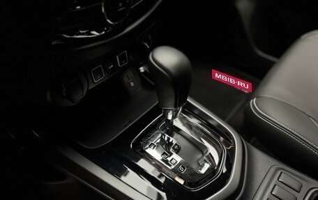 Nissan Navara (Frontier), 2024 год, 5 000 000 рублей, 18 фотография