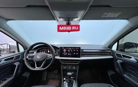 Volkswagen Tiguan II, 2022 год, 2 731 000 рублей, 8 фотография