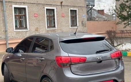 KIA Rio III рестайлинг, 2015 год, 830 000 рублей, 5 фотография