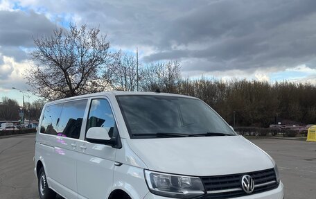 Volkswagen Caravelle T6 рестайлинг, 2019 год, 3 570 000 рублей, 3 фотография