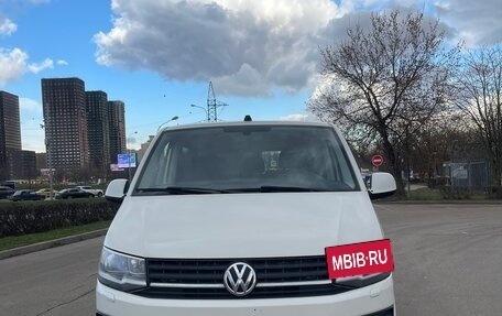 Volkswagen Caravelle T6 рестайлинг, 2019 год, 3 570 000 рублей, 2 фотография