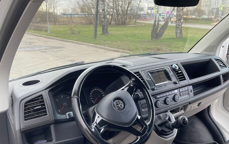 Volkswagen Caravelle T6 рестайлинг, 2019 год, 3 570 000 рублей, 10 фотография