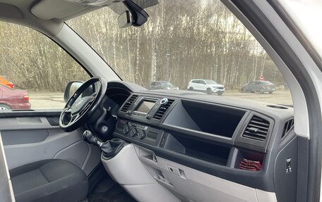 Volkswagen Caravelle T6 рестайлинг, 2019 год, 3 570 000 рублей, 12 фотография
