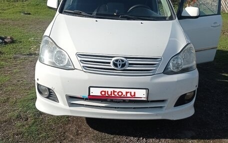 Toyota Avensis Verso I рестайлинг, 2003 год, 750 000 рублей, 2 фотография