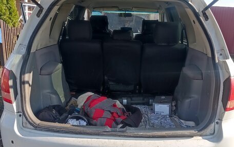 Toyota Avensis Verso I рестайлинг, 2003 год, 750 000 рублей, 7 фотография