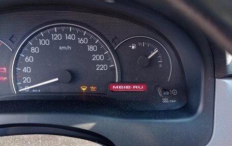 Toyota Avensis Verso I рестайлинг, 2003 год, 750 000 рублей, 8 фотография