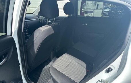 KIA Rio IV, 2018 год, 1 670 000 рублей, 8 фотография