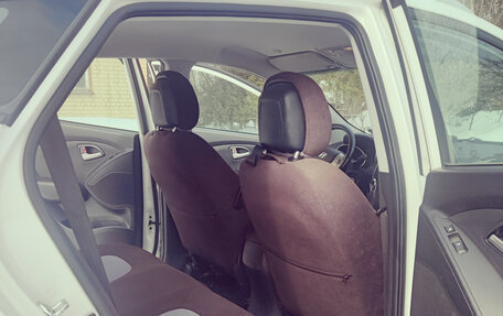 Hyundai ix35 I рестайлинг, 2013 год, 1 200 000 рублей, 10 фотография