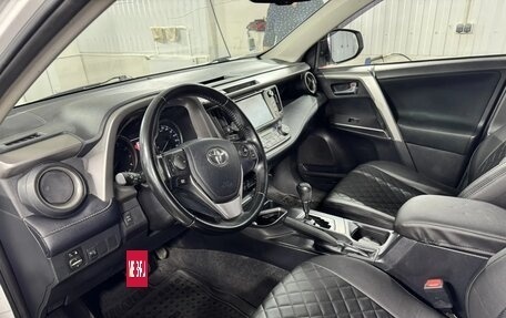 Toyota RAV4, 2018 год, 2 800 000 рублей, 6 фотография