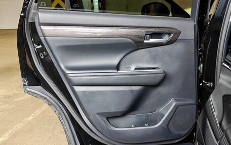 Toyota Highlander, 2025 год, 5 490 000 рублей, 13 фотография