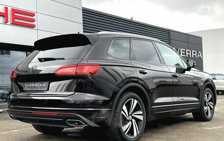Volkswagen Touareg III, 2018 год, 3 989 000 рублей, 17 фотография