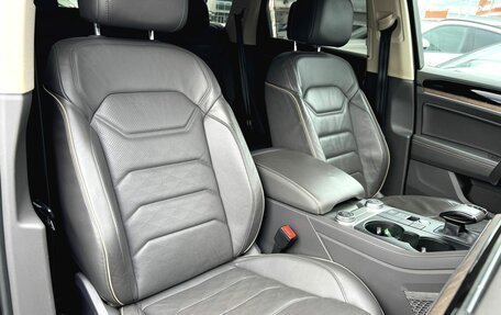 Volkswagen Touareg III, 2018 год, 3 989 000 рублей, 30 фотография