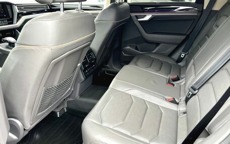 Volkswagen Touareg III, 2018 год, 3 989 000 рублей, 32 фотография