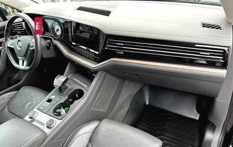 Volkswagen Touareg III, 2018 год, 3 989 000 рублей, 18 фотография