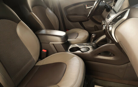 Hyundai Tucson III, 2010 год, 1 149 000 рублей, 11 фотография