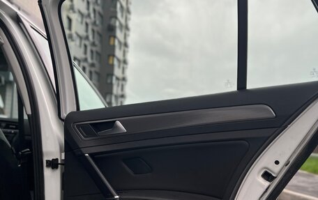 Volkswagen Golf VII, 2020 год, 1 880 000 рублей, 25 фотография