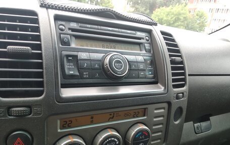 Nissan Navara (Frontier), 2007 год, 1 270 000 рублей, 24 фотография