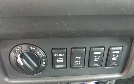 Nissan Navara (Frontier), 2007 год, 1 270 000 рублей, 26 фотография