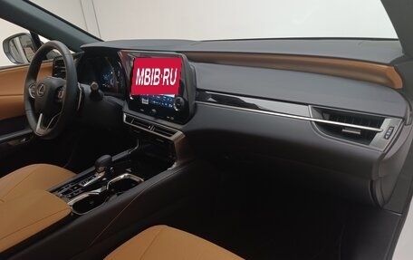 Lexus RX IV рестайлинг, 2025 год, 8 100 000 рублей, 10 фотография