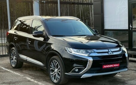 Mitsubishi Outlander III рестайлинг 3, 2015 год, 1 899 000 рублей, 1 фотография