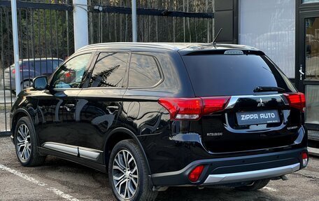 Mitsubishi Outlander III рестайлинг 3, 2015 год, 1 899 000 рублей, 6 фотография