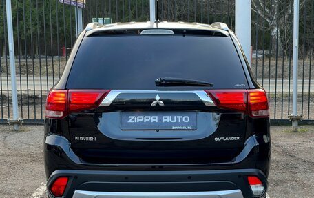 Mitsubishi Outlander III рестайлинг 3, 2015 год, 1 899 000 рублей, 5 фотография