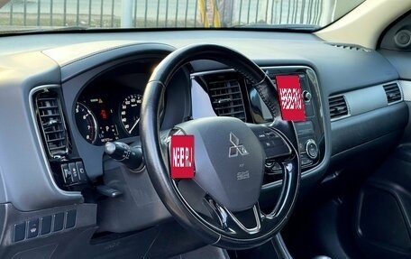 Mitsubishi Outlander III рестайлинг 3, 2015 год, 1 899 000 рублей, 8 фотография