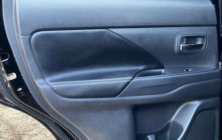 Mitsubishi Outlander III рестайлинг 3, 2015 год, 1 899 000 рублей, 21 фотография