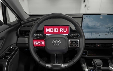 Toyota RAV4, 2025 год, 4 800 000 рублей, 11 фотография