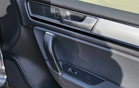 Volkswagen Touareg III, 2016 год, 3 300 000 рублей, 15 фотография