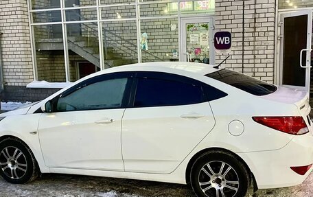 Hyundai Solaris II рестайлинг, 2015 год, 920 000 рублей, 2 фотография