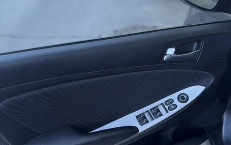 Hyundai Solaris II рестайлинг, 2015 год, 920 000 рублей, 7 фотография