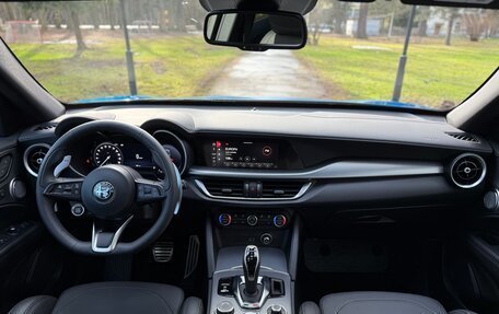 Alfa Romeo Stelvio, 2025 год, 7 790 000 рублей, 20 фотография